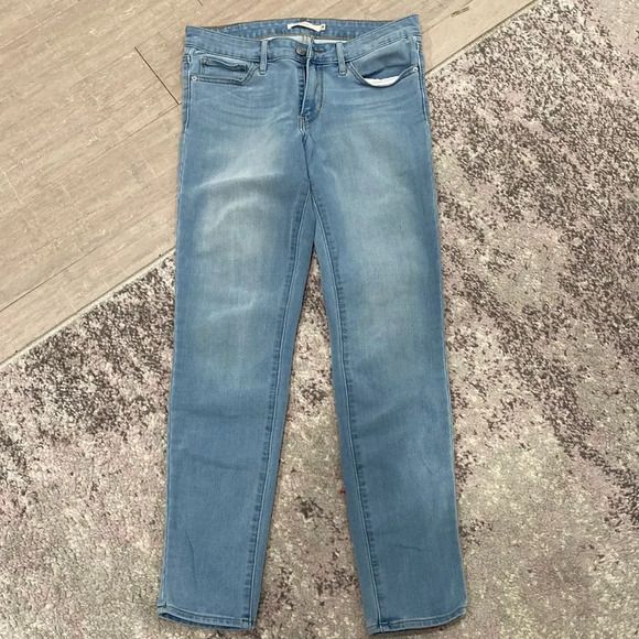 Levi’s Women’s Light Wash 711 Skinny Denim Jeans Sz 28 - Picture 1 of 6